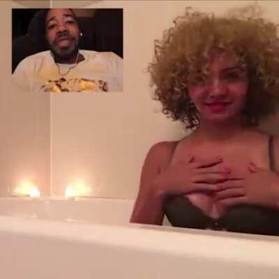 Facetime flirting with bae in the bath is 🔥