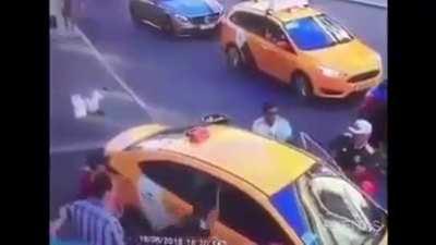 Yolla bir taksi yollaa onlarca kez izledim hala çok güzel dlwndklwbdisldnls