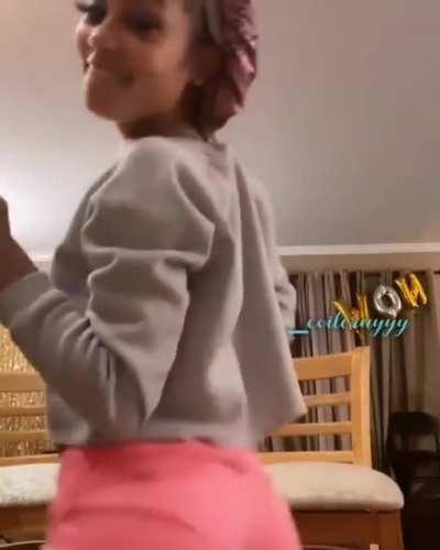 She can move it people crazy