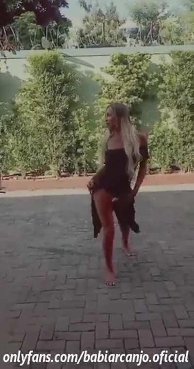 Barbara Arcanjo almost caught