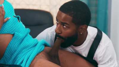 If she came to your hair salon, would you fulfill her every wish to get a 5-star review on Google?