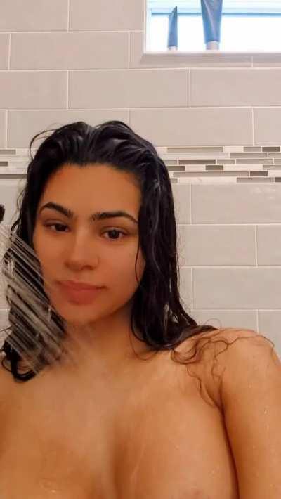 Is my body girlfriend or fuckdoll material? ❤️