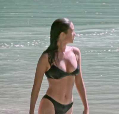 Incredible body in The Hot Spot