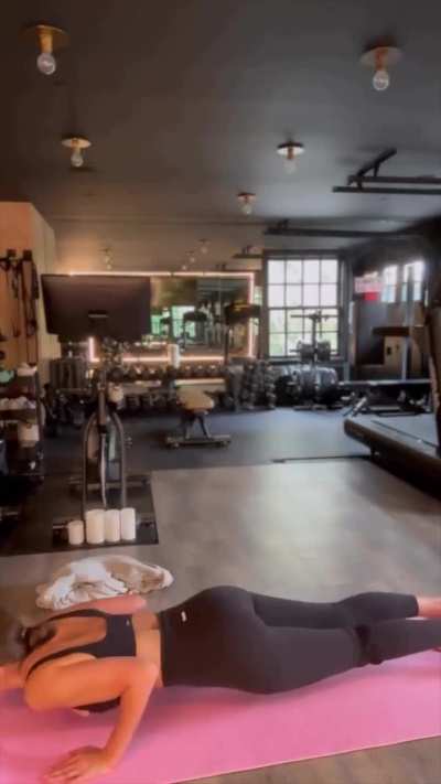 Jessica working out on IG | 29th January 2025