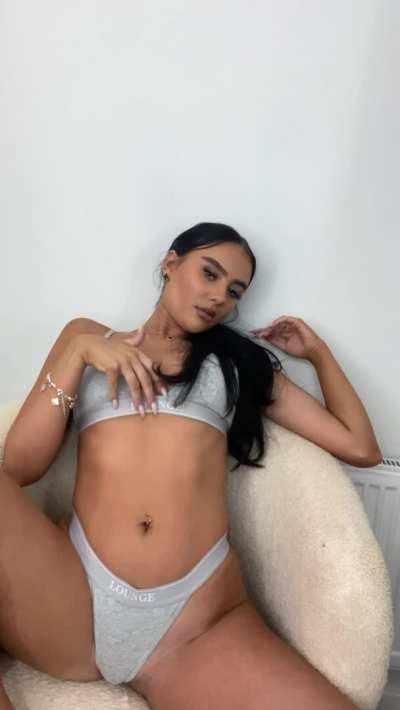 Get my tight kitty extra wet then breed me 😏