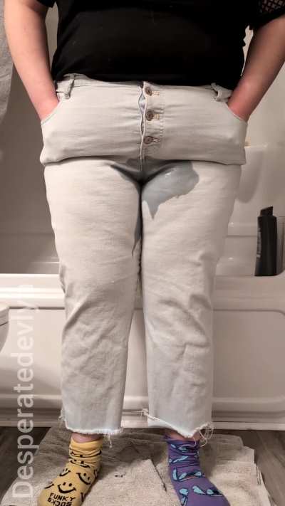My favorite jeans for wetting 💦