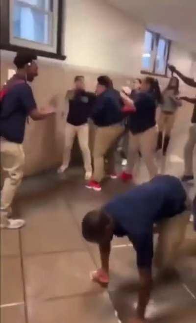 Kanye and Drake beefing ft all the artists that appear on Donda and CLB