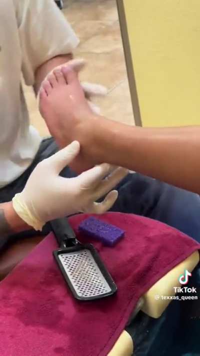 Very ticklish soles - Ticklish pedicure