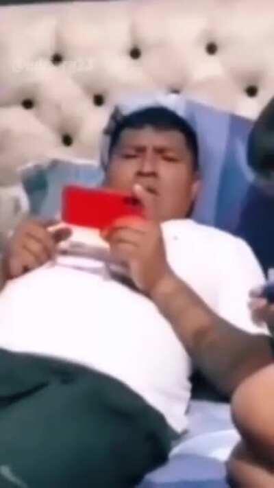 No conozco a nadie 😎