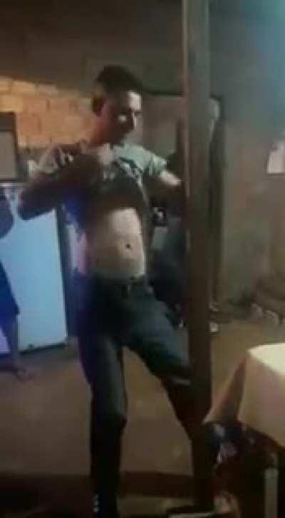 Botar tudo abaixo com minha sensualidade!