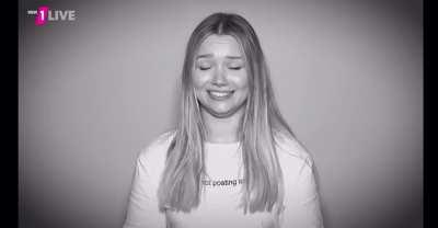 Julia Beautx im 1Live Fragenhagel