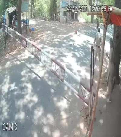 WCGW trying to escape a checkpoint.