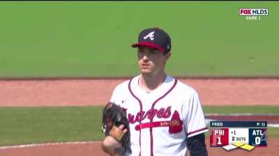 [Highlight] [Highlight] Nick Castellanos singles to right scoring J.T. Realmuto.