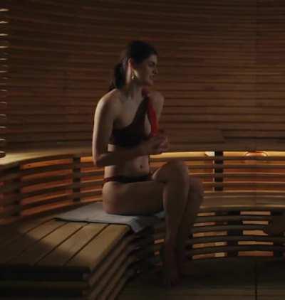 Alex in The Girlfriend Experience - Season 3