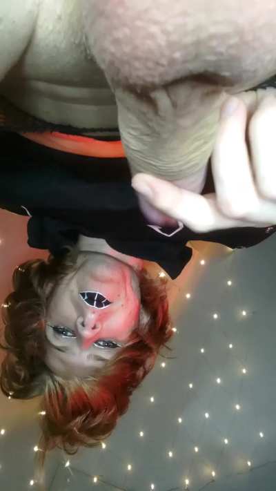 Having a good view if my booty? 😏🍑