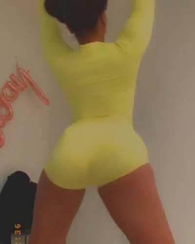 Shakin that booty, unmatched