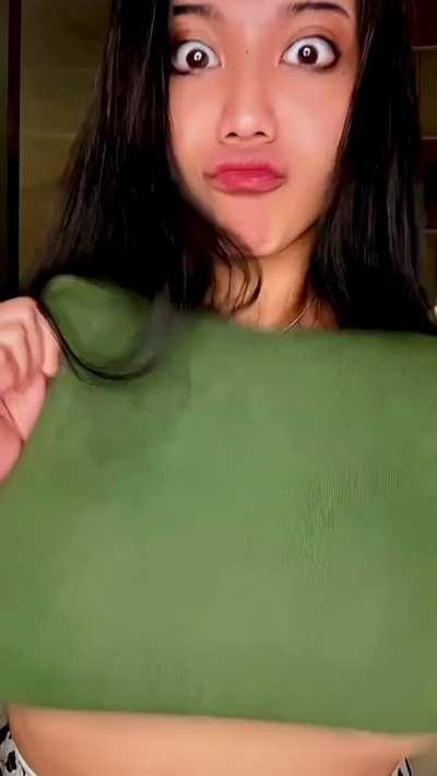 i promise i dont make these silly faces when i fuck just titty reveals ;)