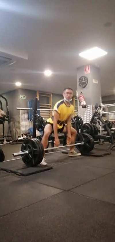 150KG sumo @ 64kg. Need a form check. Should my hips be lower and have more of a Squat pattern, or is the height currently good as a hinge movement?