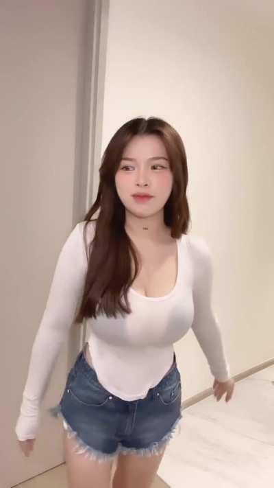 Busty chinese girl