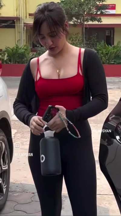 Neha Sharma [Old] ❤️🖤🔥😫