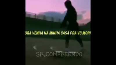 Essa Cuié ta muito revoltada, SEGURA ELA ADEMIRO! SE NÃO ELA VAI MATAR O ALEX! ;(