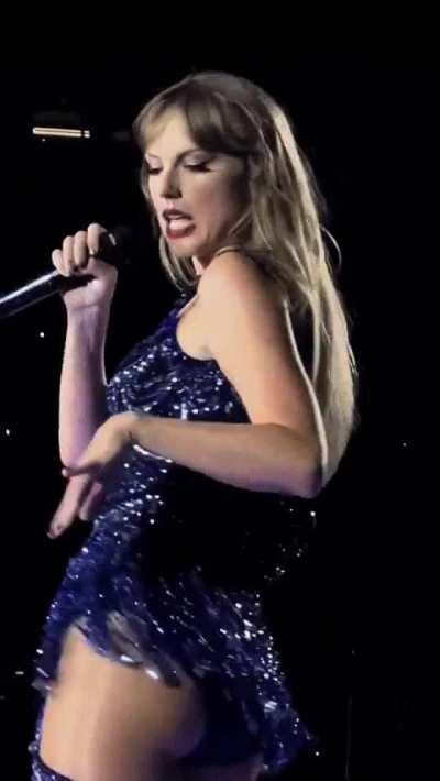 Am I the only one who is addicted to Tay bona fida 🍑🍑🍑