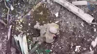 Upon seeing a Ukrainian drone, a Russian Officer shoots himself in the head in the Donetsk region [25.12.24]