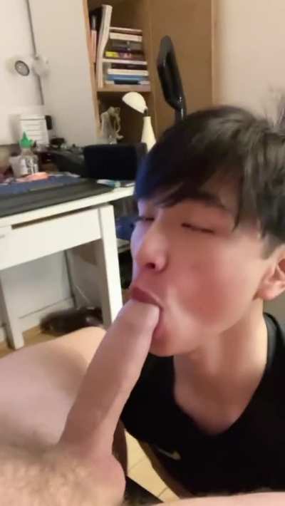 Happy New Year 🎉 Looking forward to cumming into the new year with you all. c: