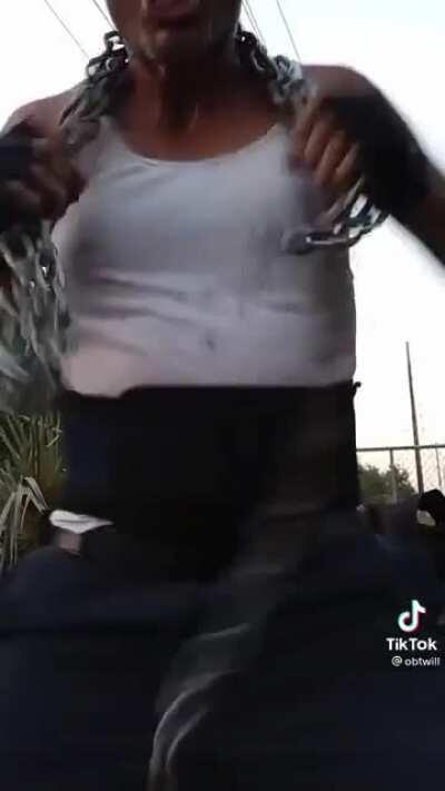 Sylas players when they have 15 cho gath stacks