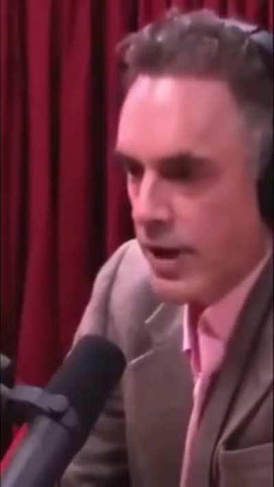 Joe Rogan calmly debates Jordan Peterson