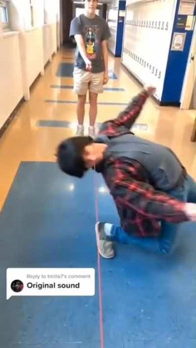 To limbo at school