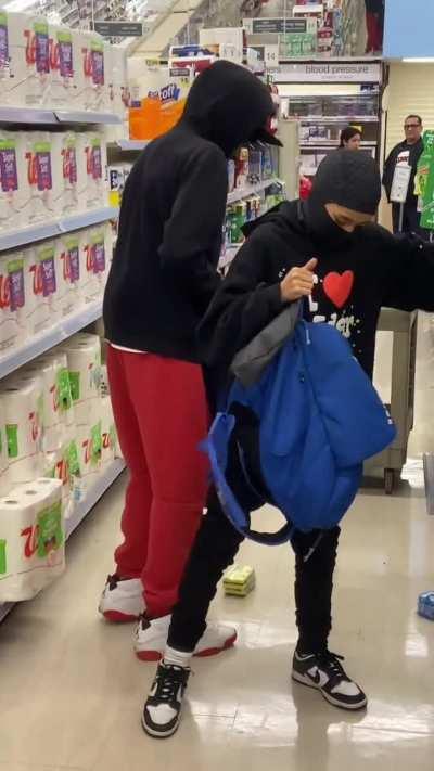 Kids robbing a Walgreens