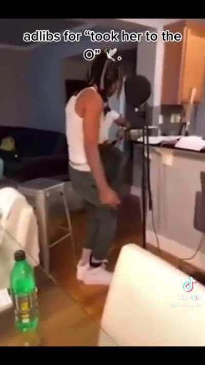 King Von (O’Block) recording his adlibs for Took Her to the O 🔥