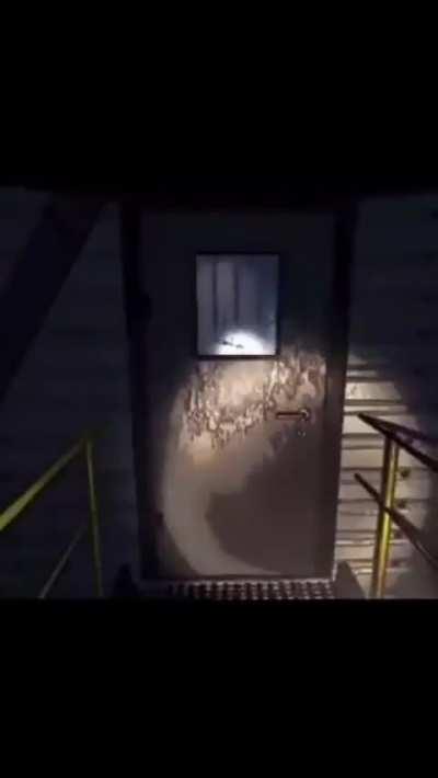 How When POV: eres los mods cuando...(ustedes terminen el texto)