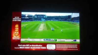 Poor koach ,the pressure of 50 and crowd got to him