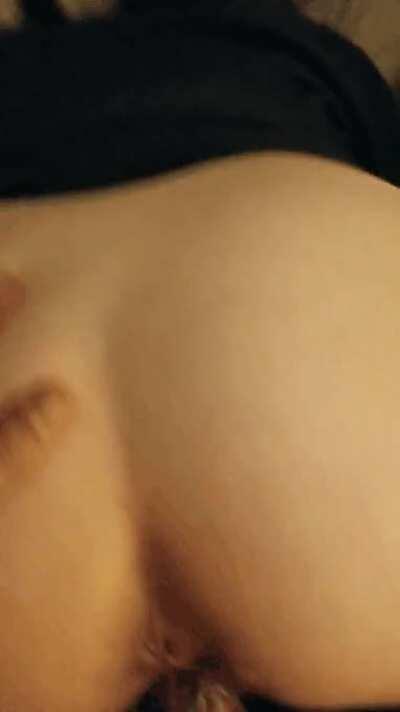 Nothing like an afternoon pounding. Love her phat white ass🍑