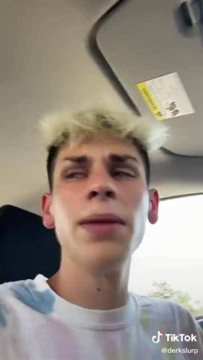 XDDD so random and quirky 🤪