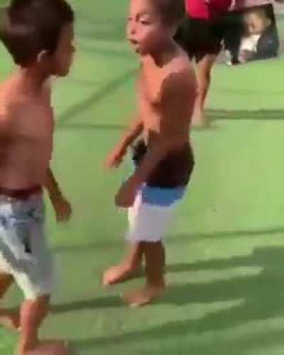 mucalol em brigas juvenis