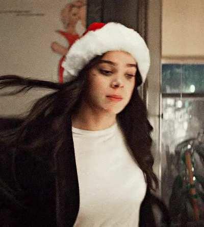 Hailee Steinfeld getting ready to give you your Christmas present