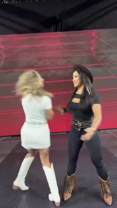 Xia Brookside & Xia Li