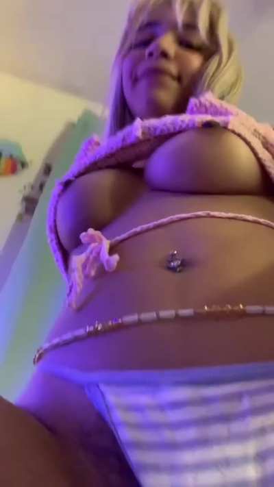 Had to show you the new top I made… and something else ;)