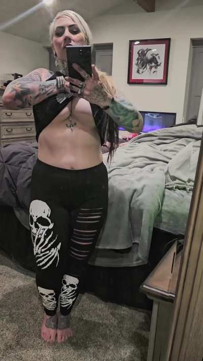 Wanna see my boobies? (Repost)