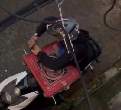 Least hungry Venezuelan delivery man ðð