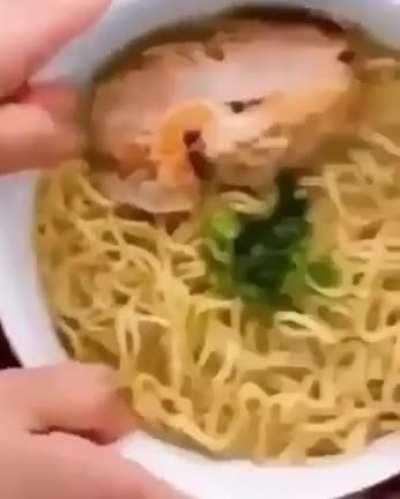 How to eat ramen
