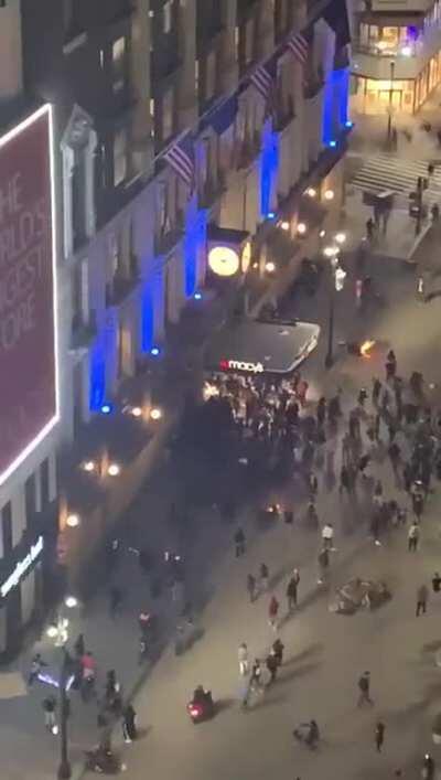 Macy's 34th St now being looted