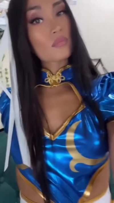 Chun-li from StreetFighter cosplay by Sunshine