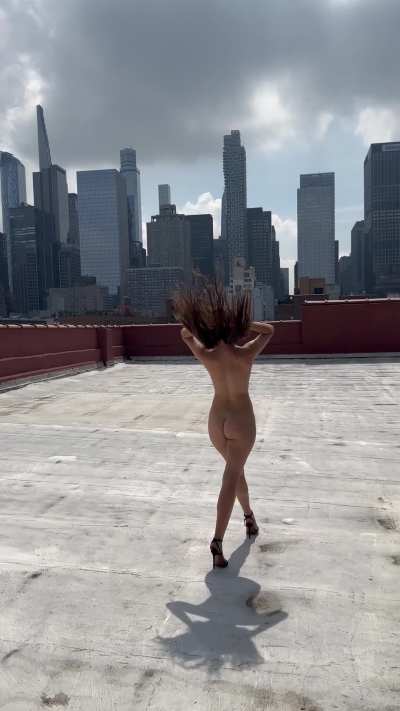 A casual stroll on the roofs of NYC