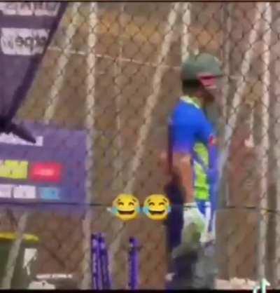 India fans asked Rizwan to hit a six.