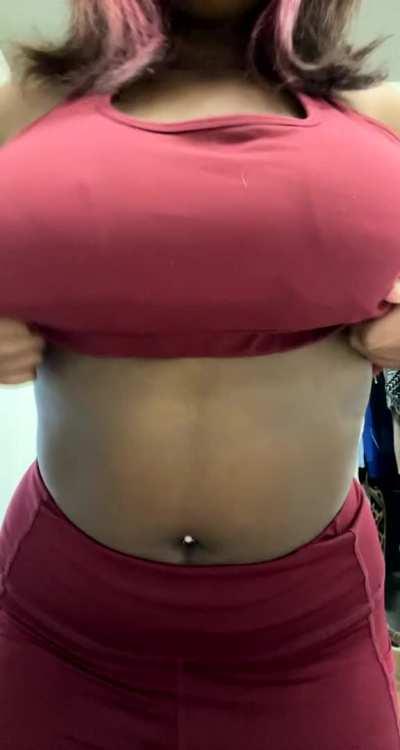 rate my titties from 1-10! 😛