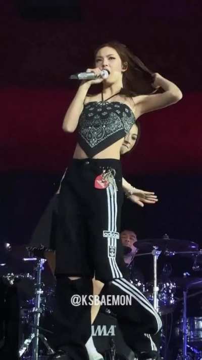 Ruka spanking Chiquita